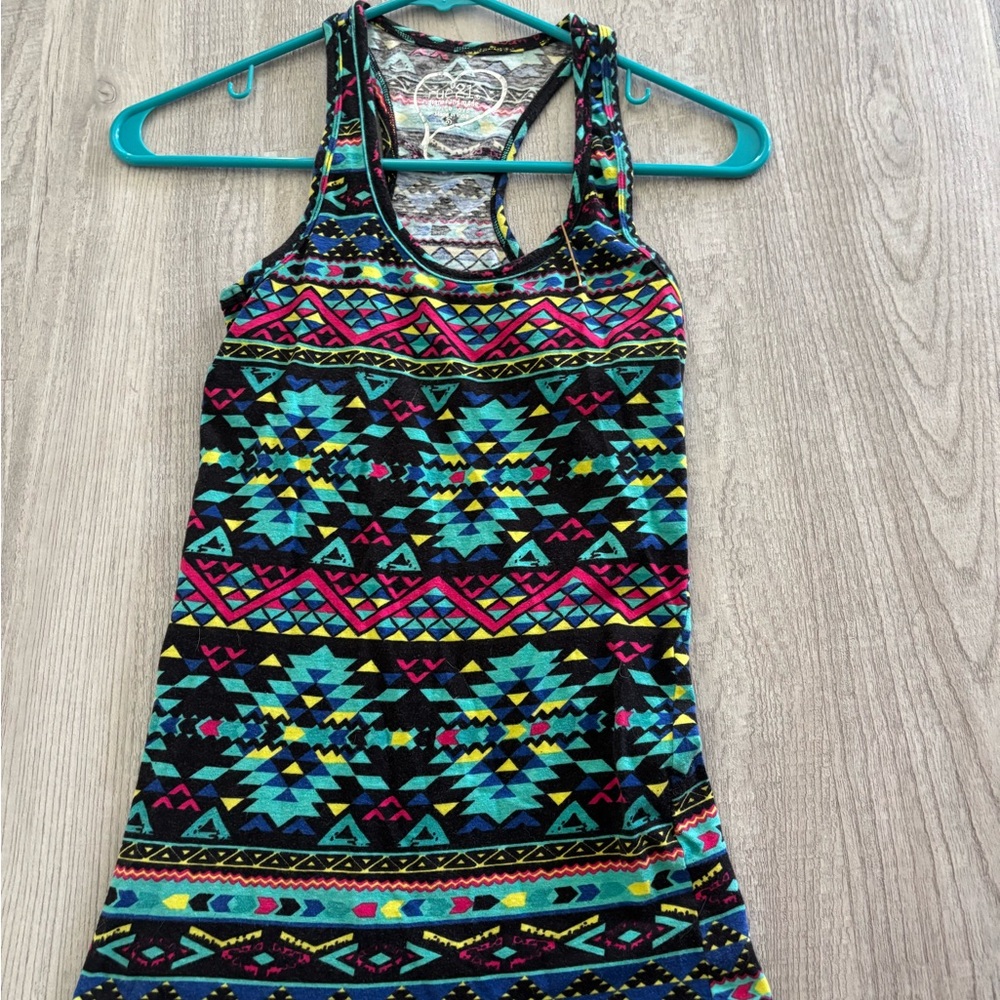 Rue21 Blue and Pink Sleeveless Graphic Tank Top